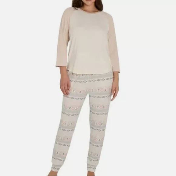 Eddie Bauer Cream and Tan Pajama Set - Picture 7 of 9